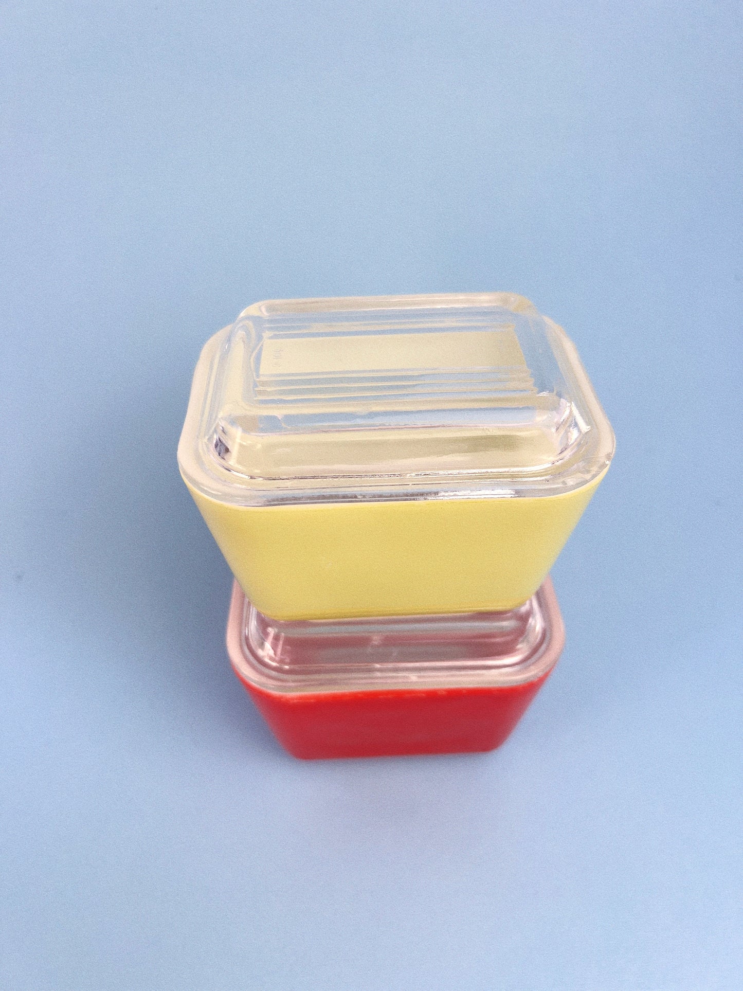 Vintage Yellow Pyrex Refrigerator Dish with Lid | 501 - 1.5 cup capacity