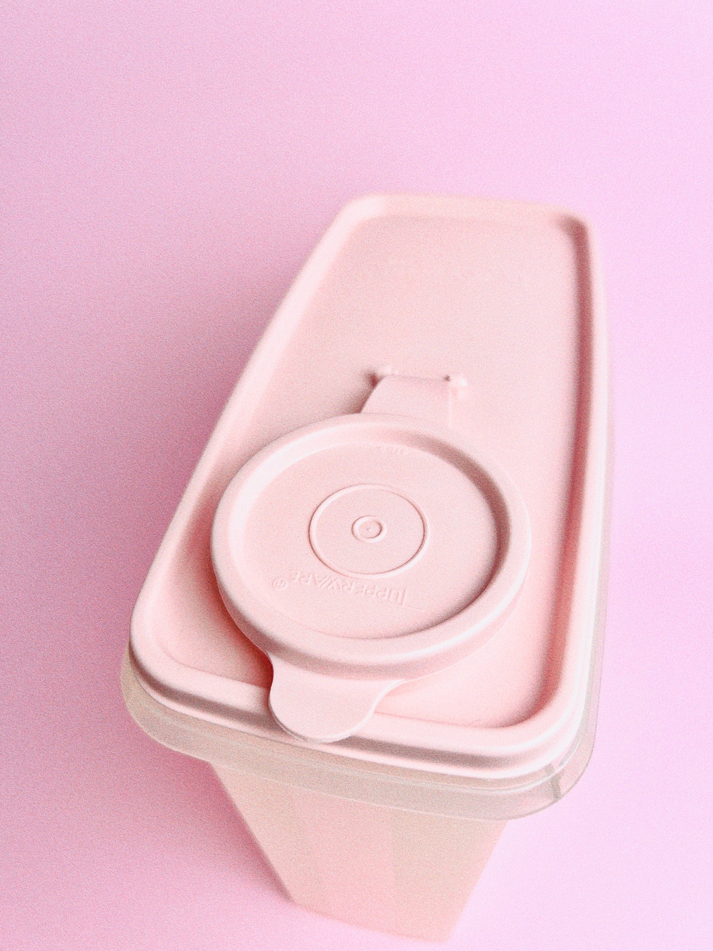 Vintage Tupperware Cereal Keeper | 1990s USA