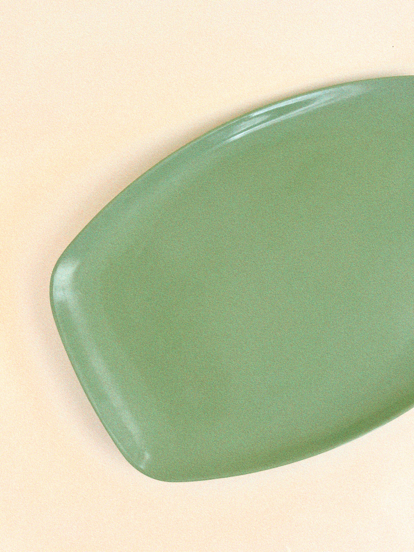 Vintage Duraware Melamine Platter | Avocado Green