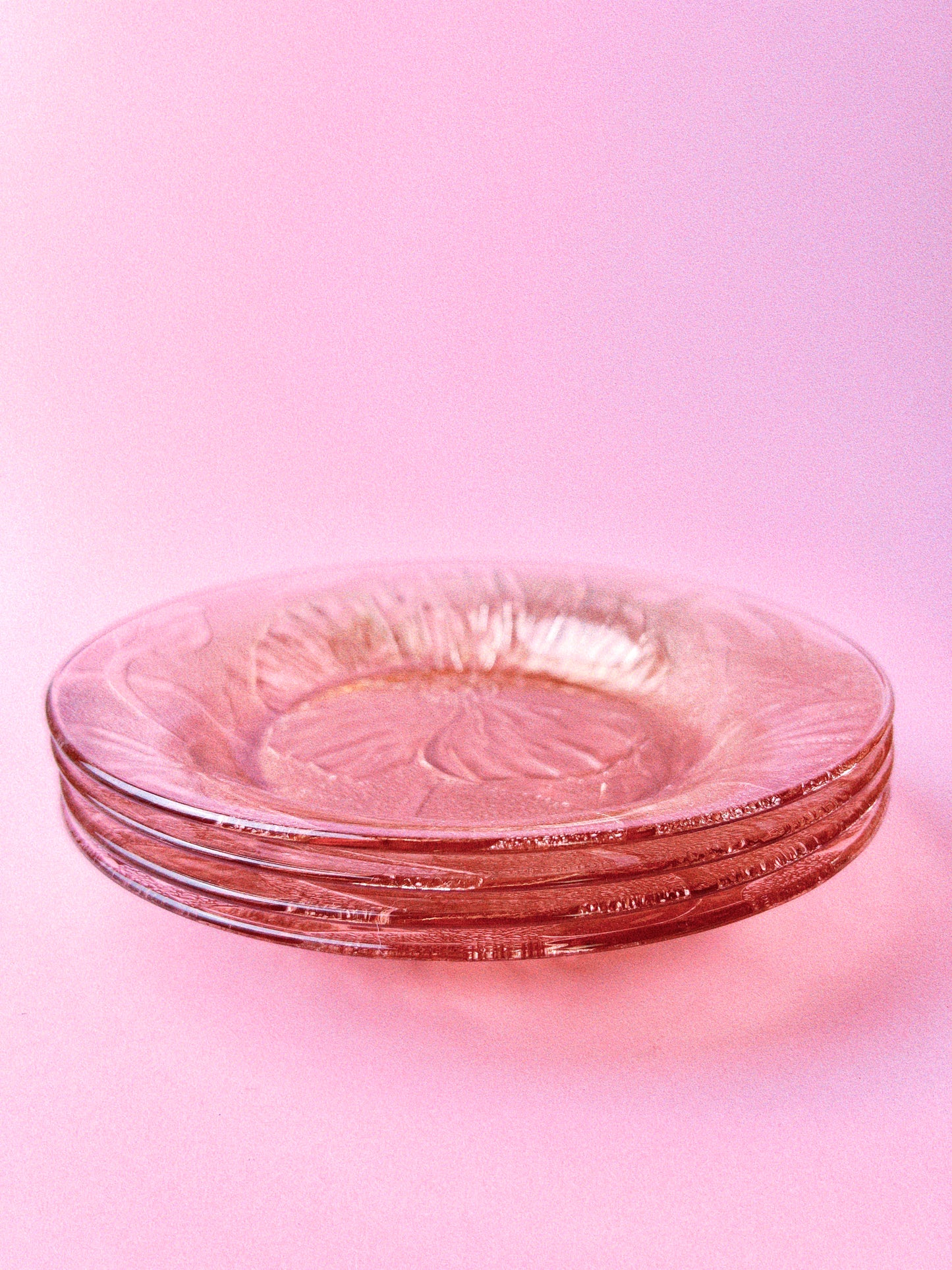 Vintage Pink Pressed Glass Flower Dinner Plates, Set of 4 | KIG Indonesia