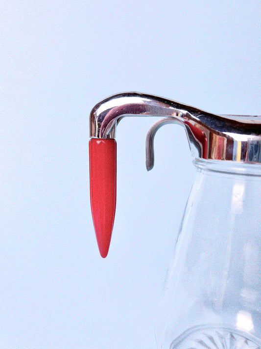 Vintage Walker Dripless Maple Syrup Server w’ Cherry Red Bakelite Torpedo Bullet Handle