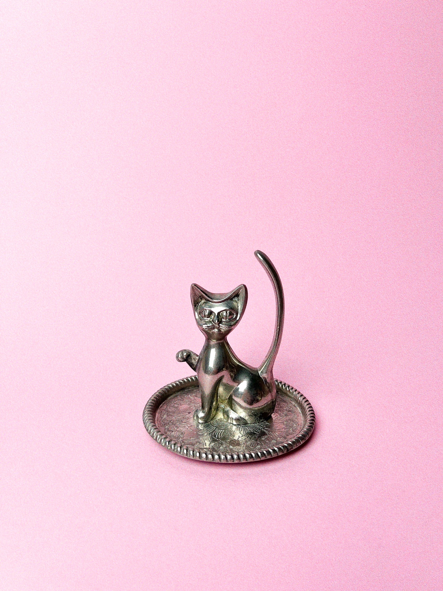 Salem Ring Holder