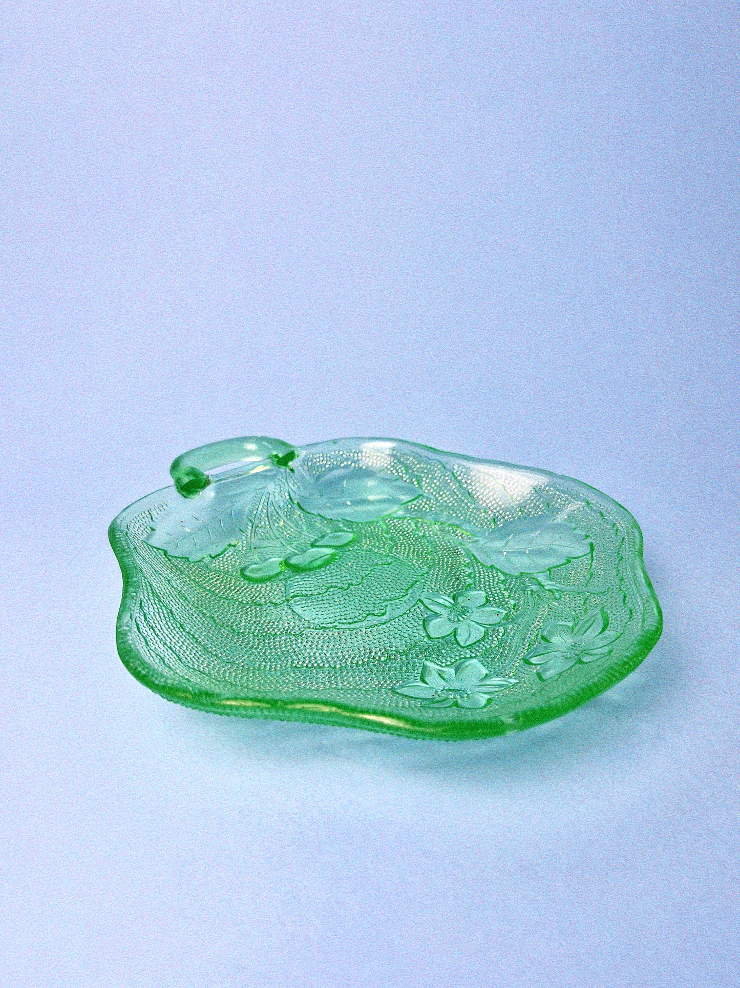 Vintage "Charlie" Pattern Uranium Nappy Dish | Indiana Glass Co