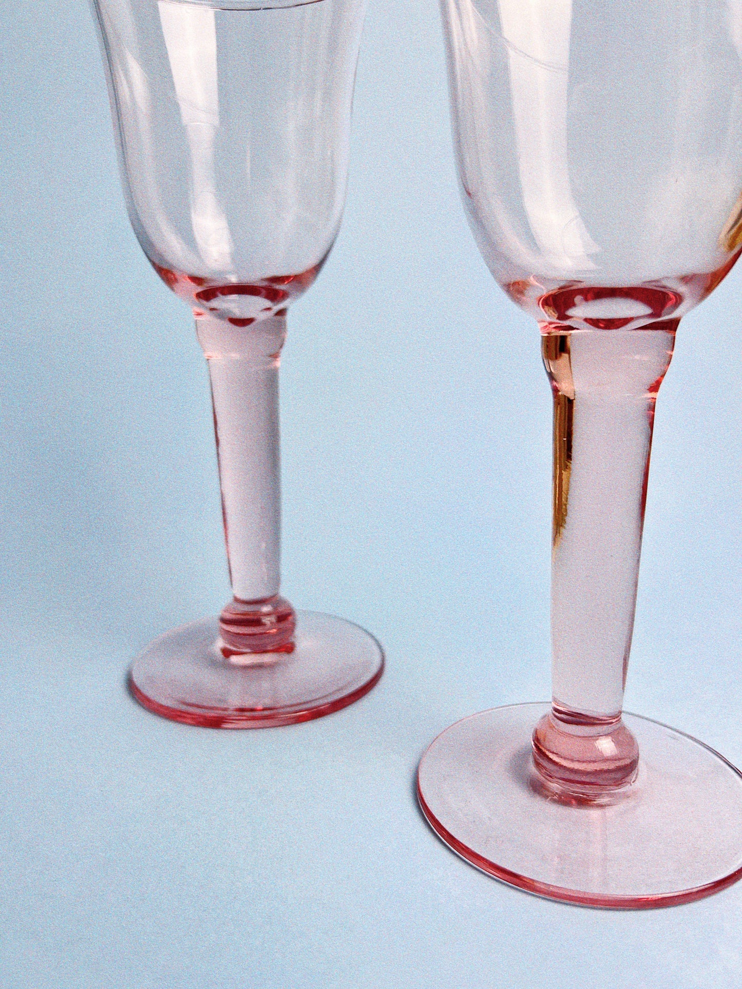 Mia Wine Glasses, Set of 2