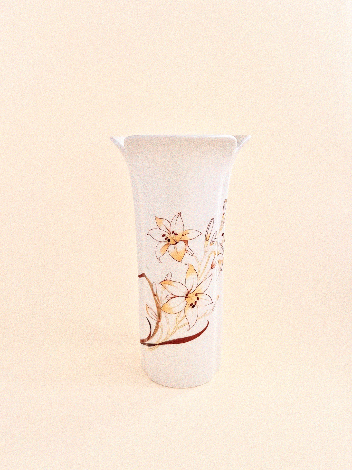 Vintage Japanese Otagiri Lily Vase